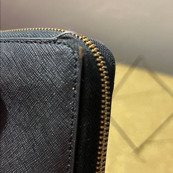 Used Michael Kors Black Saffiano Leather Continental Zip-Around Wristlet Wallet - Picture 5 of 16